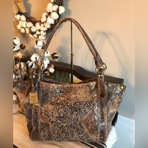 Frye Deborah Distressed Star Stud Leather Chocolate Brown Shoulder Bag MSRP 598